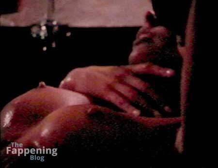 Amy Weber Nude Sexy 1