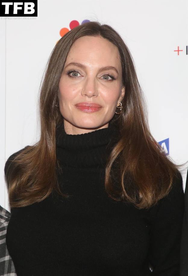 Angelina Jolie Nude Sexy 3