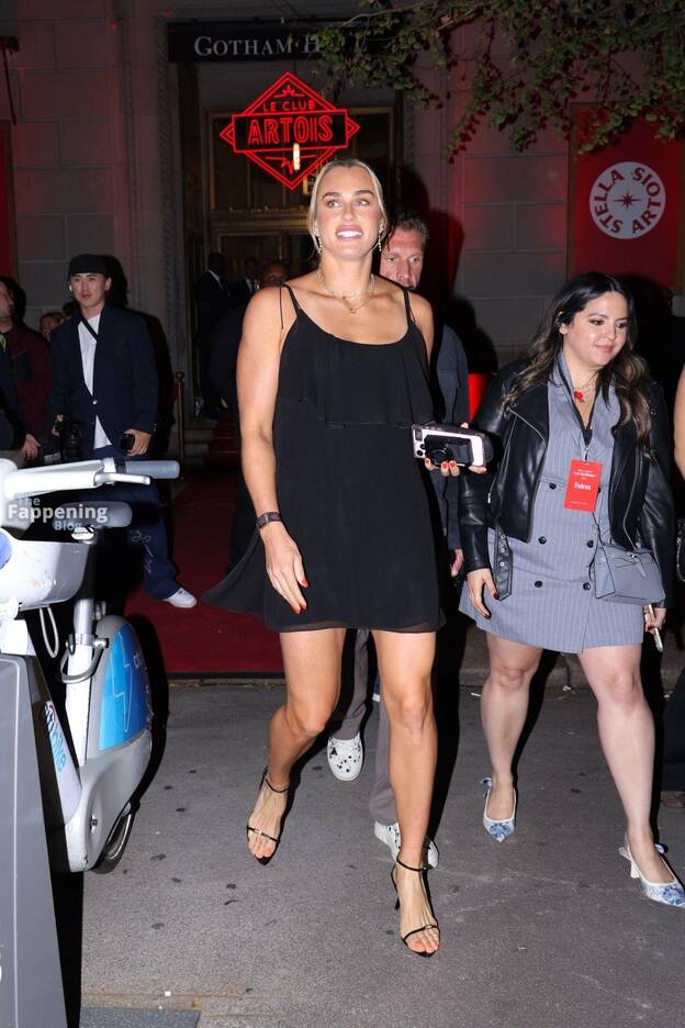 Aryna Sabalenka Sexy Legs 1