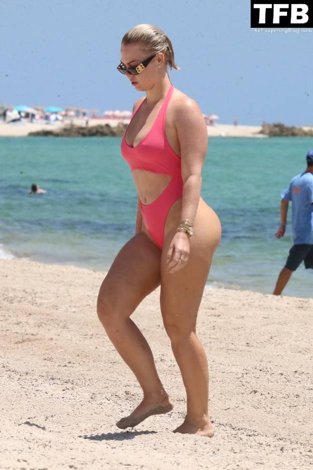Bianca Elouise on Beach 1