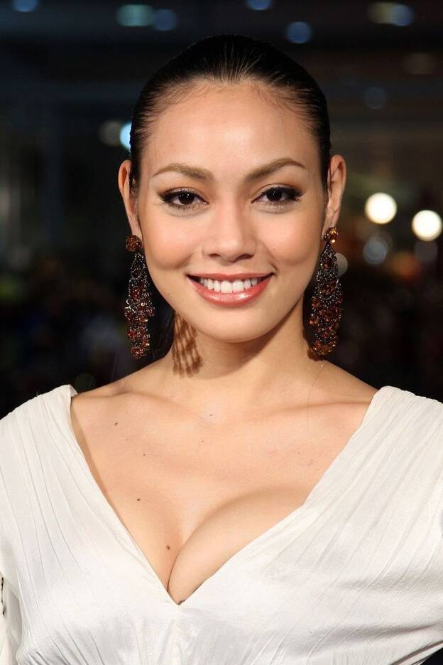 Bongkoj Khongmalai Sexy 1