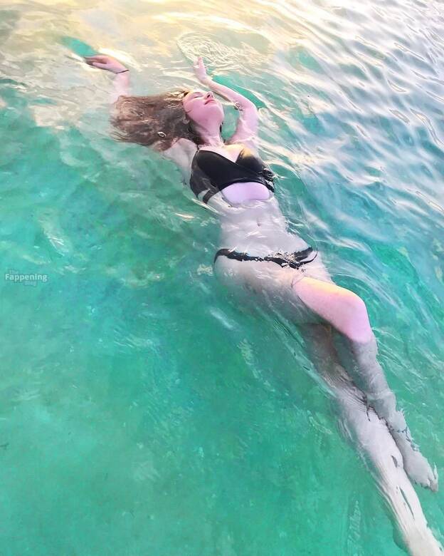 Camryn Grimes Sexy Topless 1