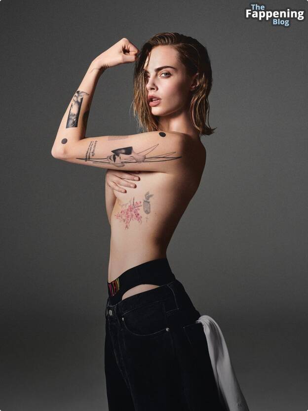Cara Delevingne Sexy Topless 1