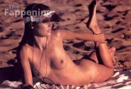 Carey Lowell Nude Sexy 1