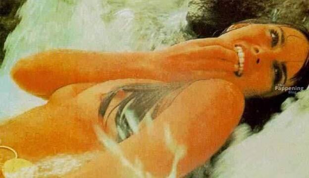 Caroline Munro Nude Sexy 1