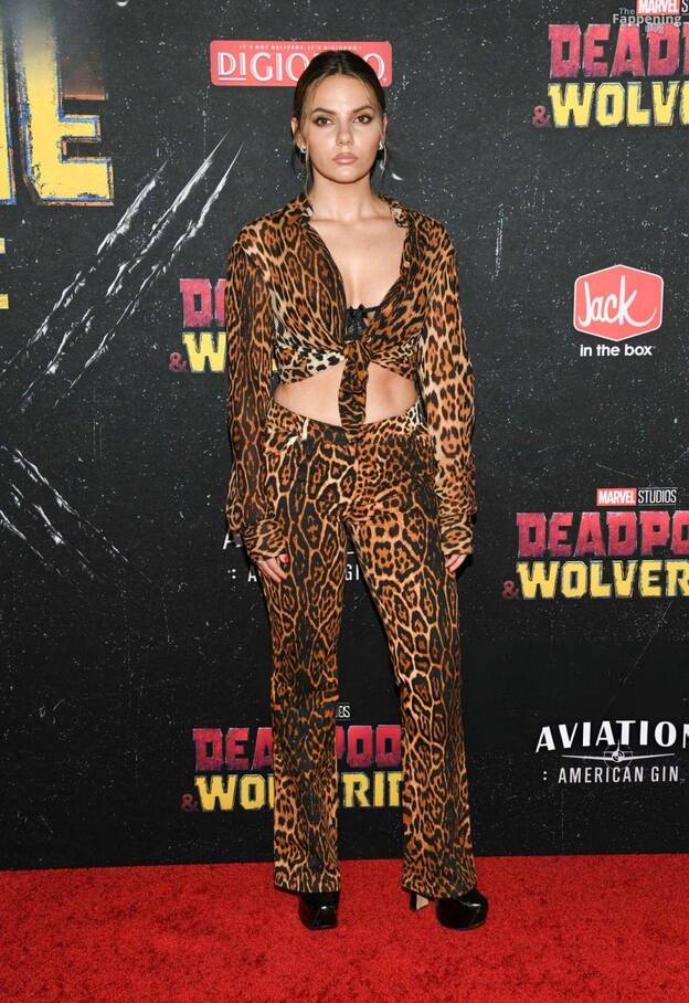 Dafne Keen Sexy 1