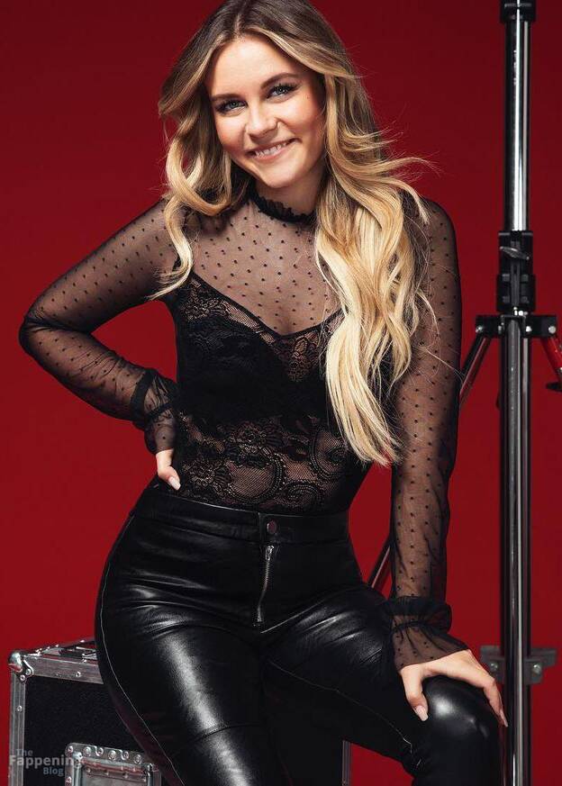 Dagi Bee Sexy 1