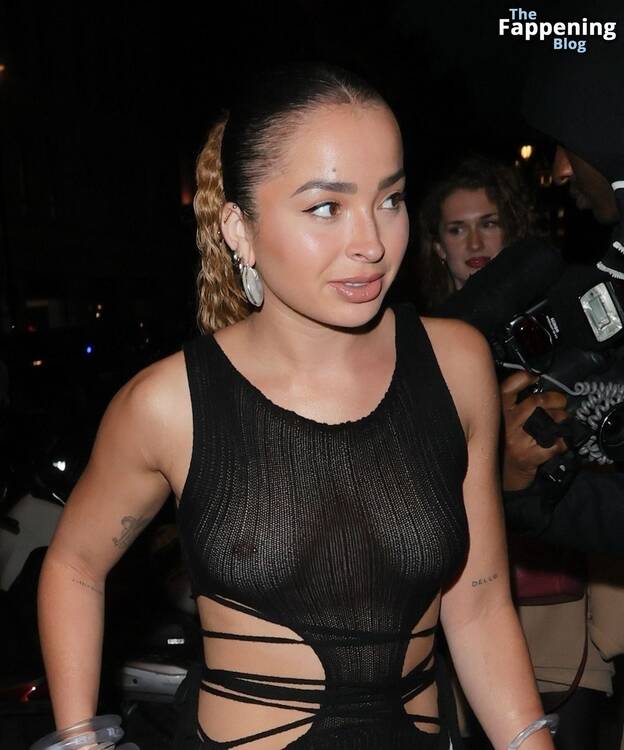 Ella Eyre Nude Tits 1