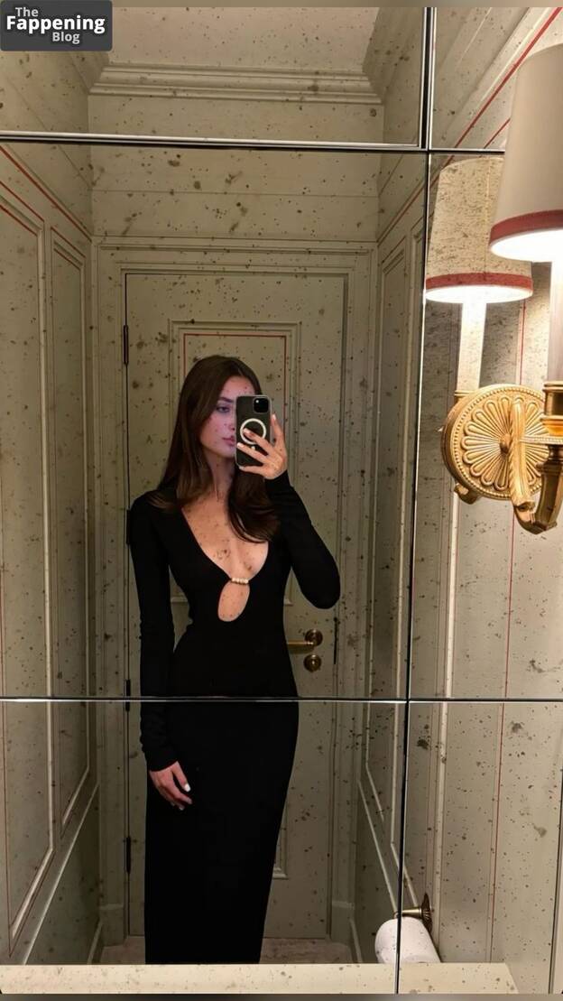 Estelle Behnke Sexy 1