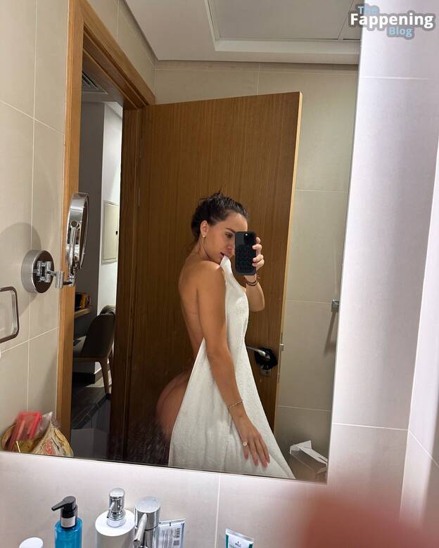 Evgeniya Mosienko Naked 1