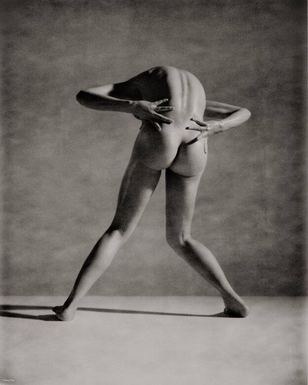 FKA Twigs Naked 1