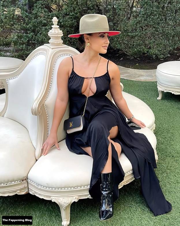 Francia Raisa Sexy 1