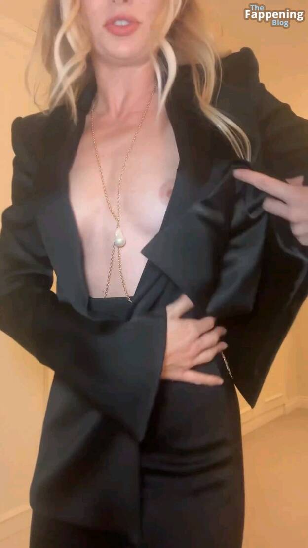 Georgia Toffolo Naked 1