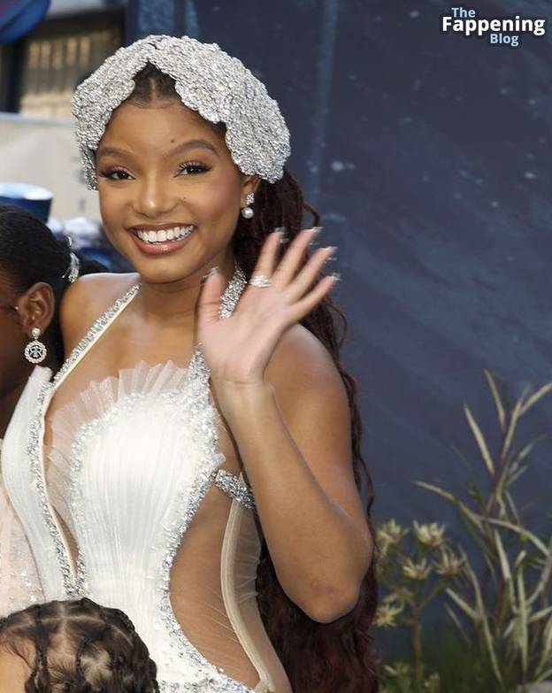 Halle Bailey Sexy 134