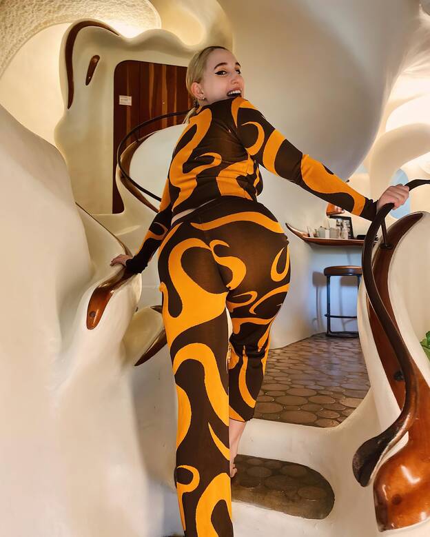 Harley Quinn Smith Sexy 1