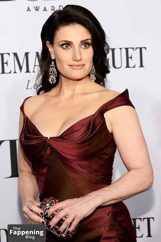 Idina Menzel Nude Sexy 1