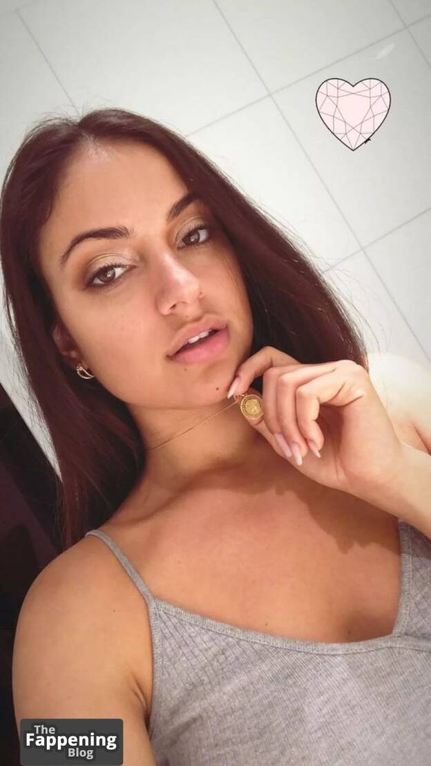 Inanna Sarkis Nude Sexy 1
