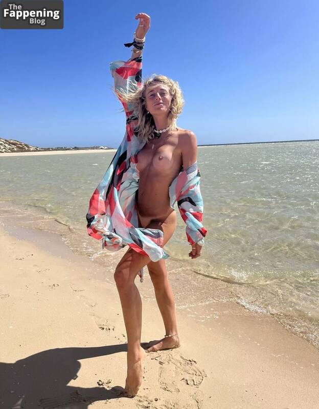 Janina Celine Jahn Nude 1