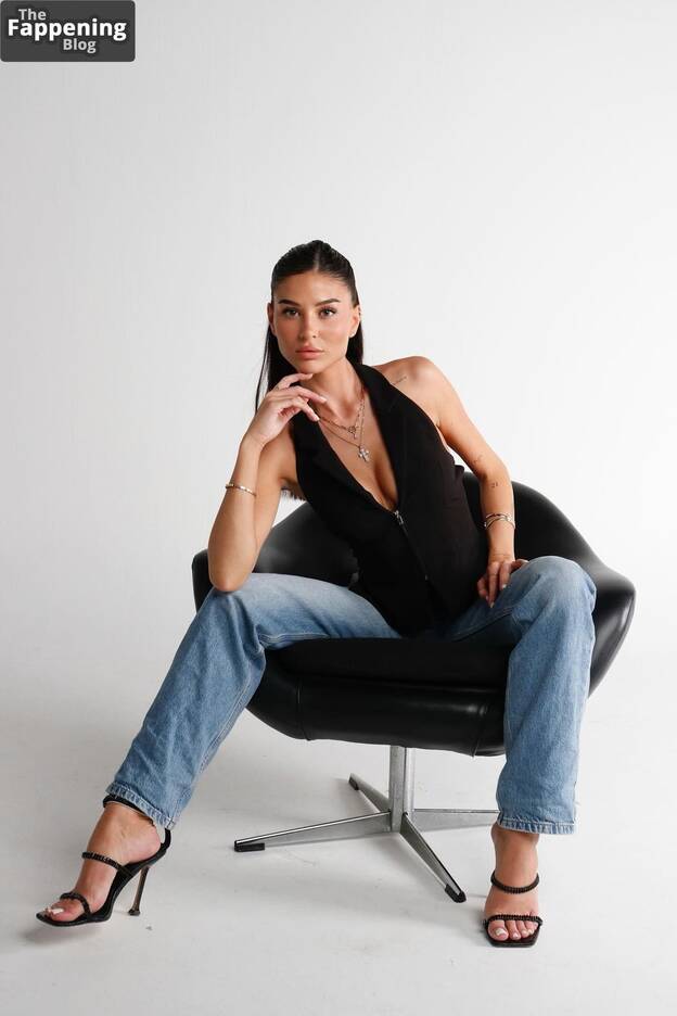 Janina Modica Sexy 1
