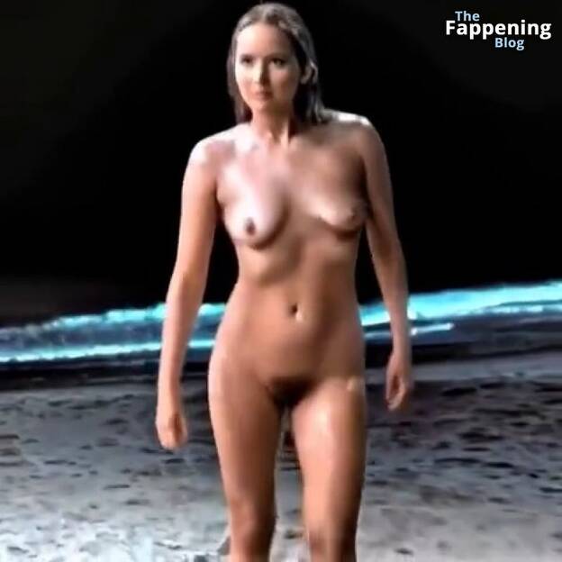 Jennifer Lawrence Nude Tits 1