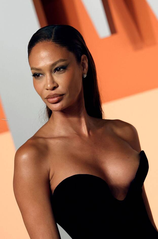 Joan Smalls Sexy Tits 1
