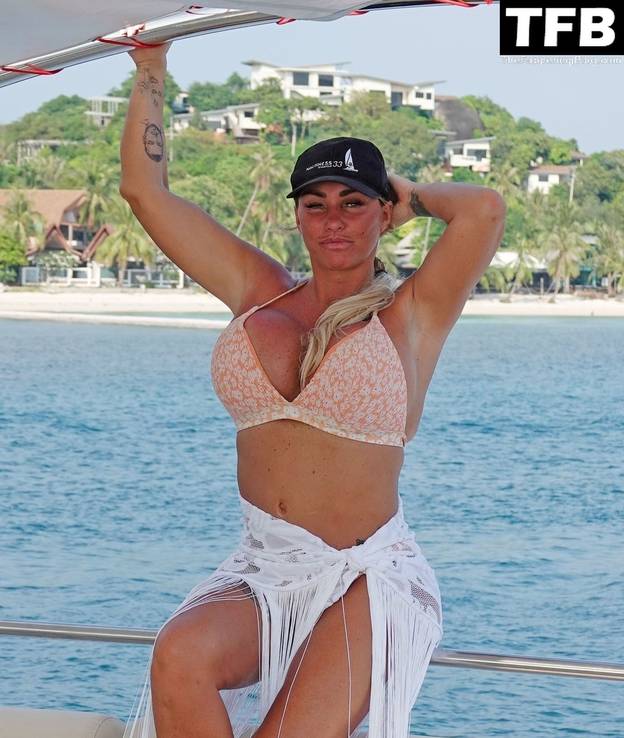 Katie Price Sexy 1
