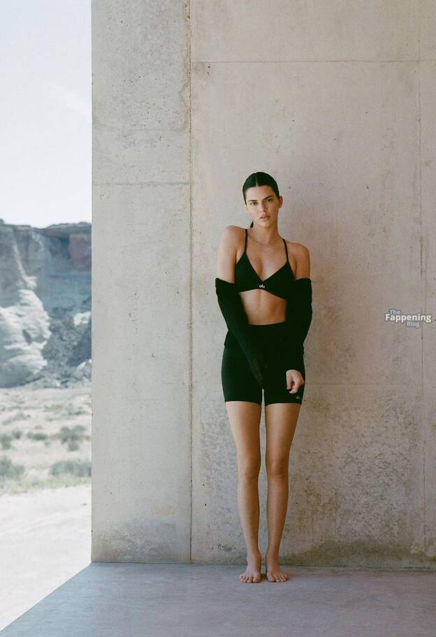 Kendall Jenner Sexy 1