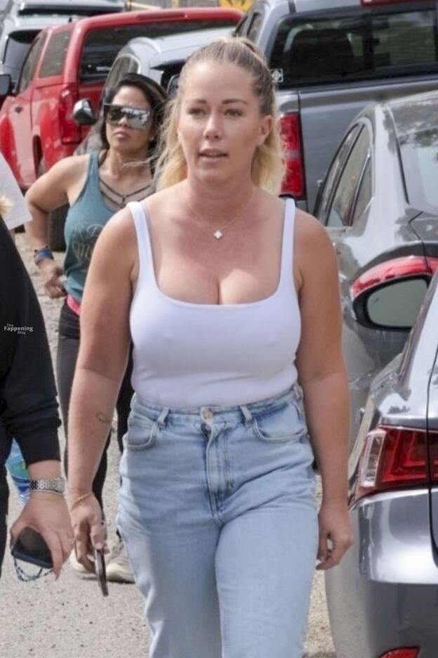 Kendra Wilkinson Sexy 1