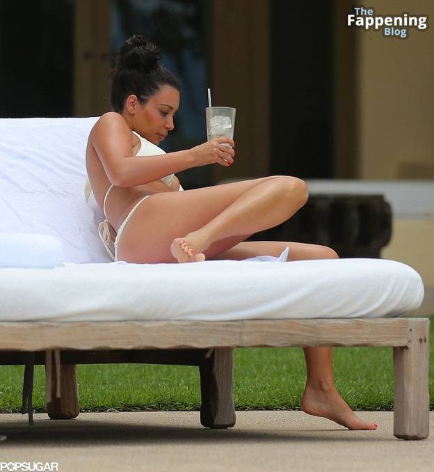 Kim Kardashian Nude Sexy 101