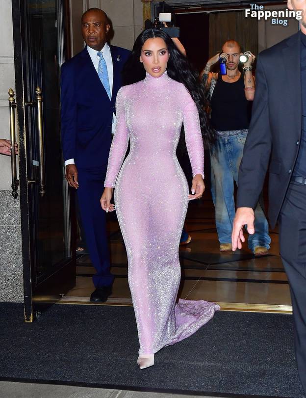 Kim Kardashian Sexy Dress 7