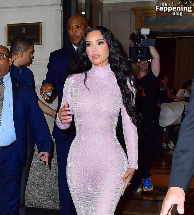 Kim Kardashian Sexy Dress 9
