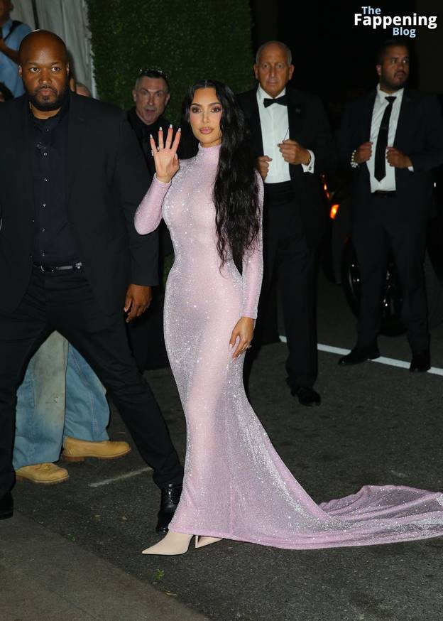 Kim Kardashian Sexy Dress 18