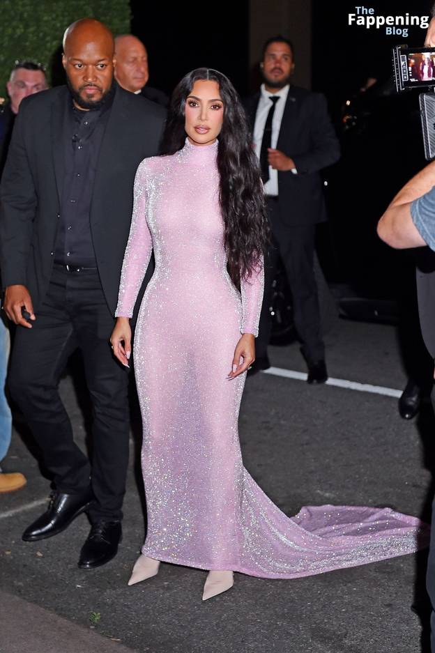 Kim Kardashian Sexy Dress 62