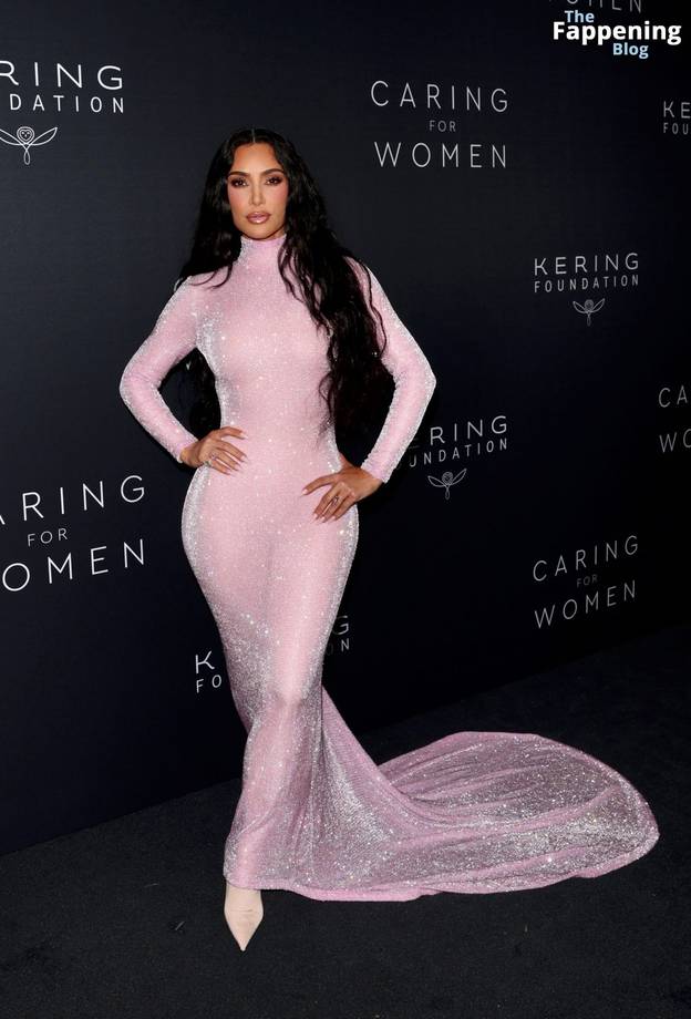 Kim Kardashian Sexy Dress 70