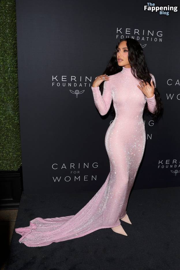 Kim Kardashian Sexy Dress 73