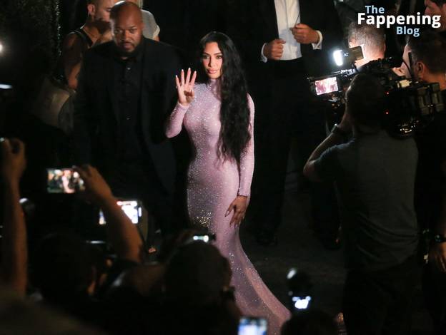 Kim Kardashian Sexy Dress 85