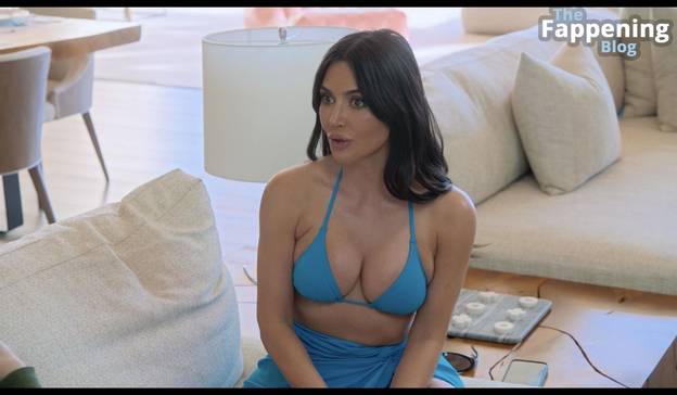Kim Kardashian Sexy 23