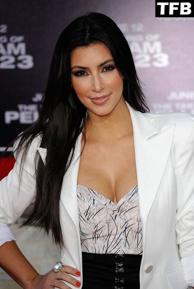 Kim Kardashian Nude Sexy 91