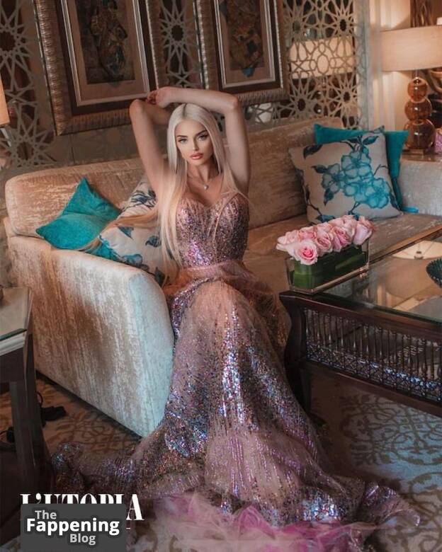 Lana Scolaro Sexy 1