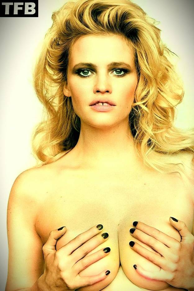 Lara Stone Sexy Topless 1