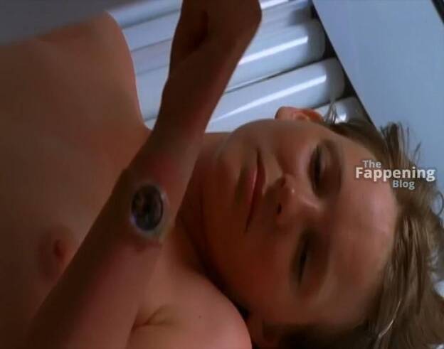 Laura Tonke Nude Sexy 1