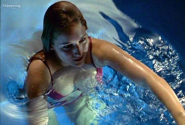 Leelee Sobieski Nude Sexy 1