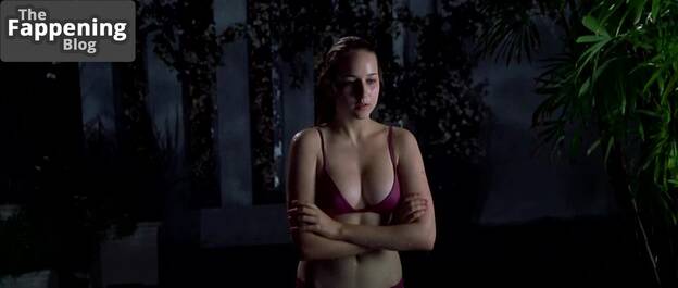Leelee Sobieski Sexy 1