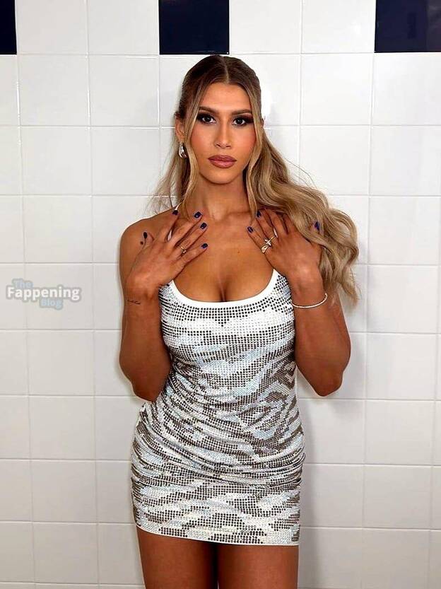 Lexy Nair Sexy 1