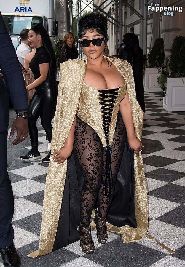 Lil Kim Sexy 1