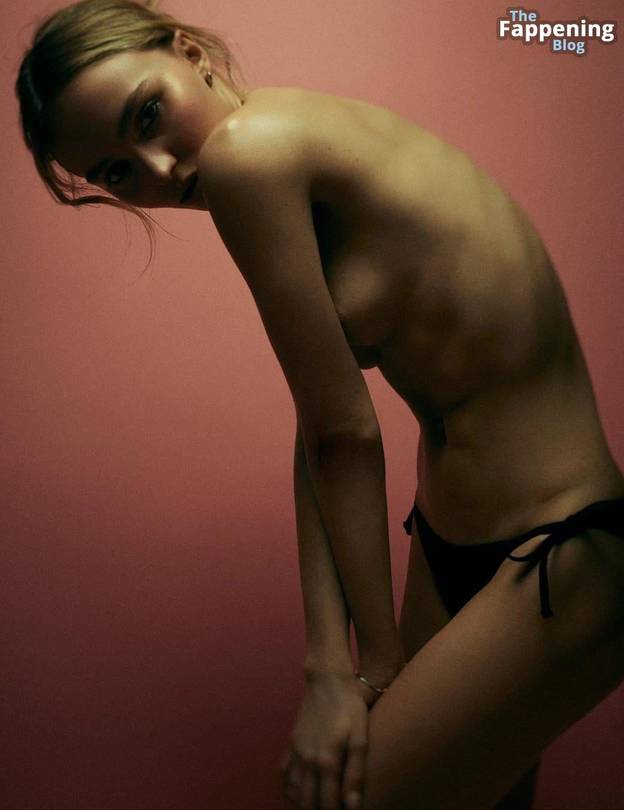 Lily-Rose Depp Nude Sexy 13