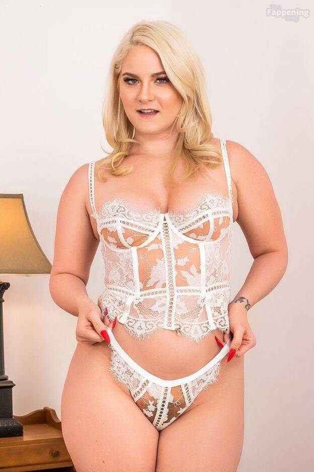 Lisey Sweet Naked Sexy 1