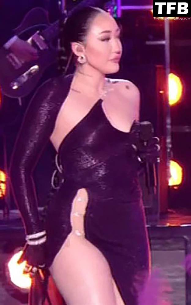 Miley Cyrus Nude Boobs 67