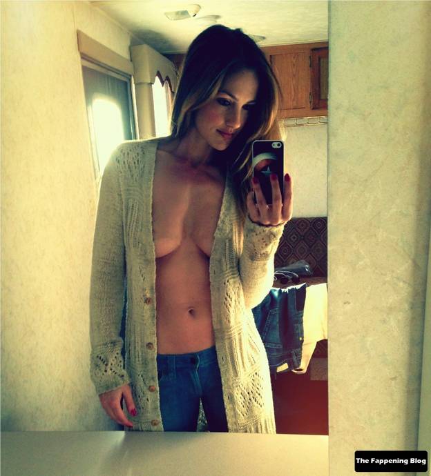 Minka Kelly Sexy Leaked TheFappening 1