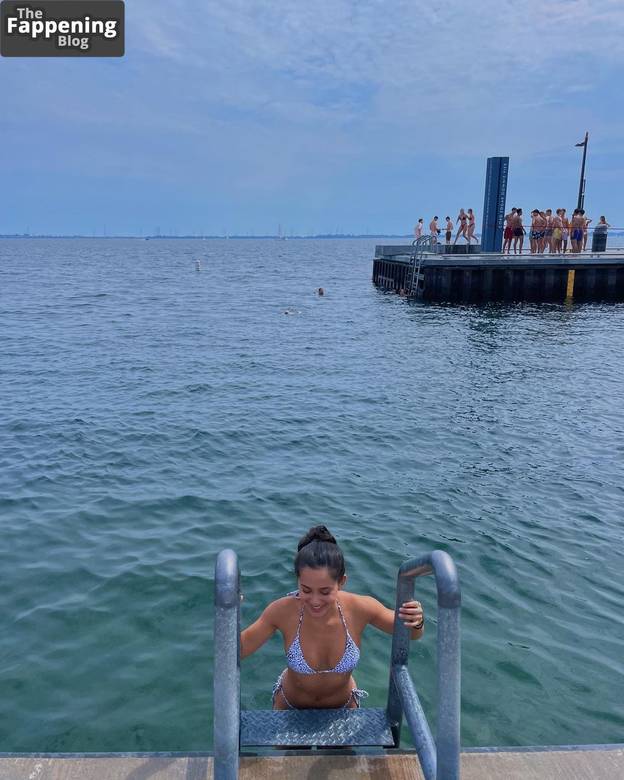 Nevis Gahunia Sexy 1